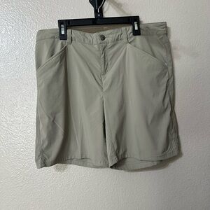 Patagonia Women's Quandary Hiking Shorts EUC SZ-10